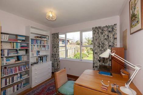 Photo of property in 21 Alexander Road, Raumati Beach, Paraparaumu, 5032