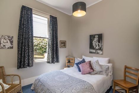 Photo of property in 66 Queens Drive, Lyall Bay, Wellington, 6022