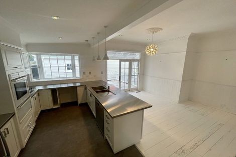 Photo of property in 9 Calgarry Avenue, Thorndon, Wellington, 6011