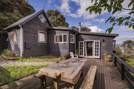 Photo of property in 5b Pohutukawa Grove, Whitianga, 3510