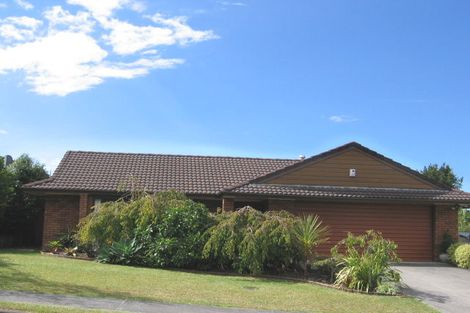 Photo of property in 1 Crestview Place, Browns Bay, Auckland, 0630