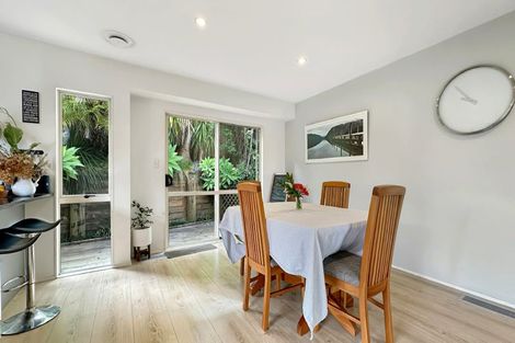 Photo of property in 2/15 Stephanie Close, Glenfield, Auckland, 0629