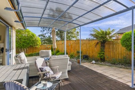 Photo of property in 41 Holcombe Drive, Paraparaumu, 5032