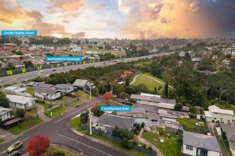 Photo of property in 2 Lowtherhurst Road, Massey, Auckland, 0614