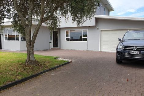 Photo of property in 313 Hobsonville Road, Hobsonville, Auckland, 0618