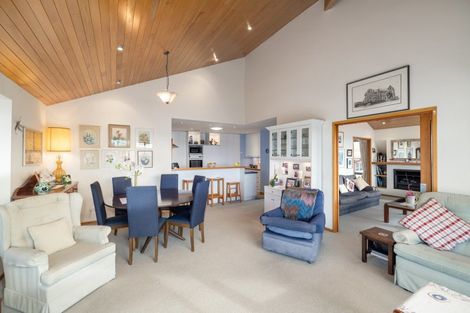 Photo of property in 43 Cannon Hill Crescent, Mount Pleasant, Christchurch, 8081