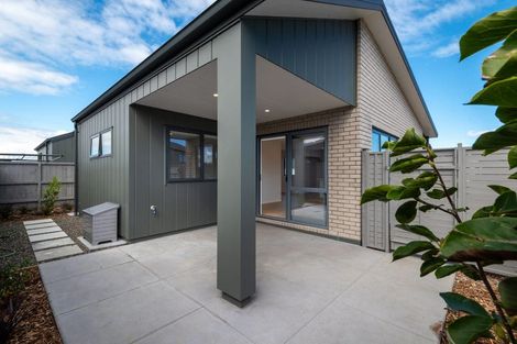 Photo of property in 25 Viridian Avenue, Rosehill, Papakura, 2113