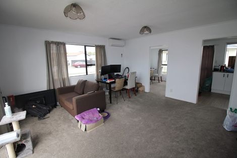 Photo of property in 43a Sunhaven Drive, Newlands, Wellington, 6037