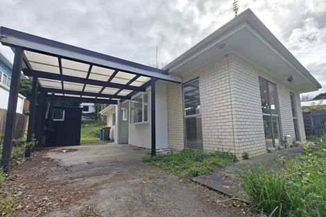 Photo of property in 6 Teviot Place, Totara Vale, Auckland, 0629