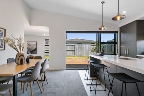 Photo of property in 45 Taioma Close, Papamoa, 3118