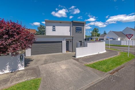Photo of property in 42 Collingwood Street, Hokowhitu, Palmerston North, 4410
