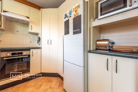 Photo of property in 1 Bathurst Street, Silverstream, Upper Hutt, 5019