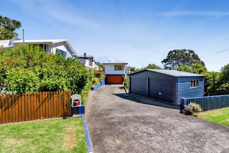Photo of property in 52 Queens Road, Glen Avon, New Plymouth, 4312