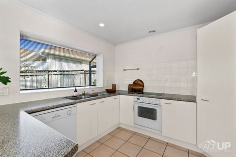 Photo of property in 1b Picasso Drive, West Harbour, Auckland, 0618