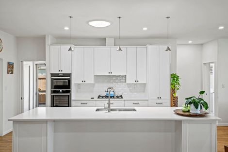 Photo of property in 27 Providence Place, Redwood, Christchurch, 8051