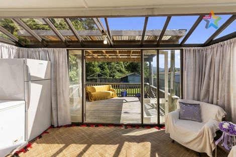 Photo of property in 24 Korau Grove, Stokes Valley, Lower Hutt, 5019