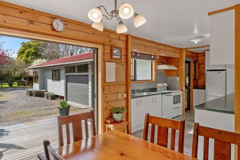Photo of property in 202 Whangamata Road, Kinloch, Taupo, 3377