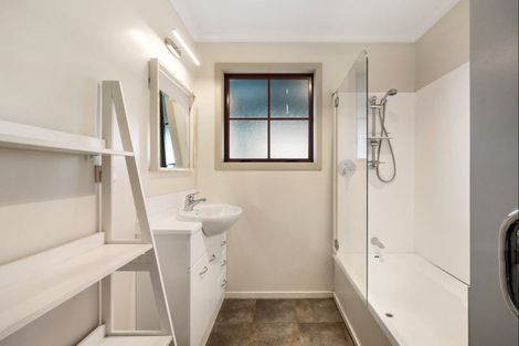 Photo of property in 9 Perrow Street, Wanaka, 9305