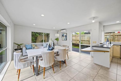 Photo of property in 26 Dannemora Drive, Dannemora, Auckland, 2016