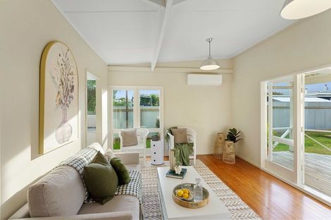 Photo of property in 55 Ngapaki Street, Waikanae Beach, Waikanae, 5036