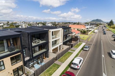 Photo of property in 211 Marine Parade, Mount Maunganui, 3116