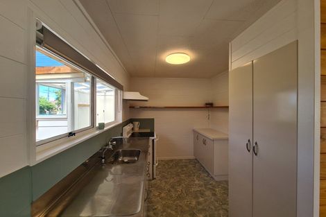 Photo of property in 70 Edward Street, Coromandel, 3506