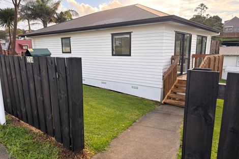 Photo of property in 1/23a Tomo Street, New Lynn, Auckland, 0600