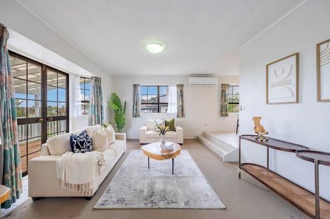 Photo of property in 13 Santiago Crescent, Unsworth Heights, Auckland, 0632