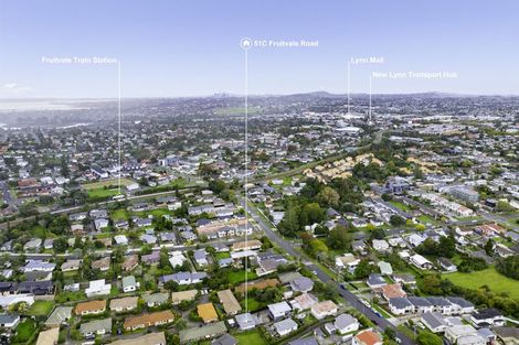 Photo of property in 3/51 Fruitvale Road, New Lynn, Auckland, 0600