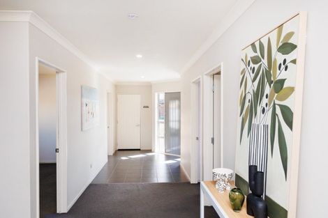 Photo of property in 51 Tennyson Avenue, Kelvin Grove, Palmerston North, 4414