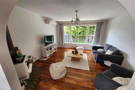 Photo of property in 5 Barrys Road, Glendene, Auckland, 0602