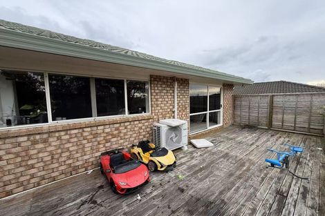 Photo of property in 6 Conacher Close, East Tamaki Heights, Auckland, 2016