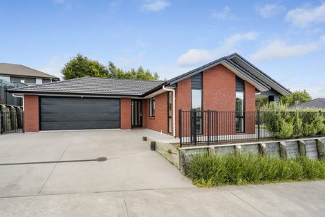 Photo of property in 5 Tangata Way, Omokoroa, 3114