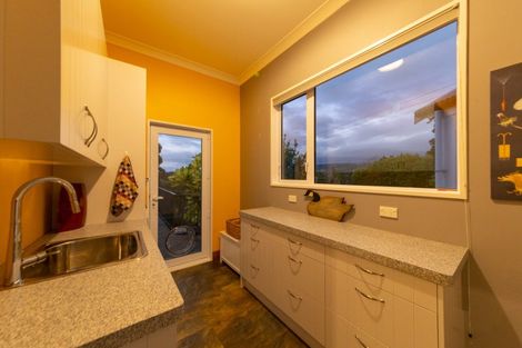 Photo of property in 122 Pahiatua Aokautere Road, Aokautere, Palmerston North, 4471