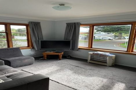 Photo of property in 9 Nikau Street, Eastbourne, Lower Hutt, 5013