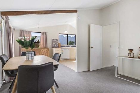 Photo of property in 9a Dart Place, Fernhill, Queenstown, 9300