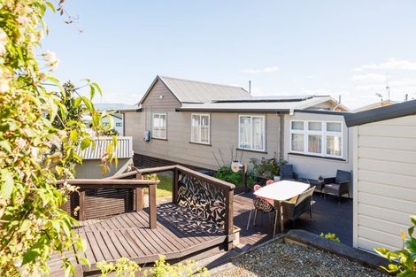 Photo of property in 25 Dahlstrom Grove, Kelvin Grove, Palmerston North, 4414