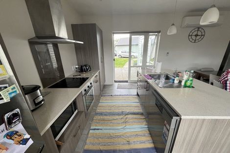 Photo of property in 10 Bellbird Street, Papakura, 2110