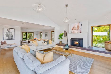 Photo of property in 163 West Harbour Drive, West Harbour, Auckland, 0618