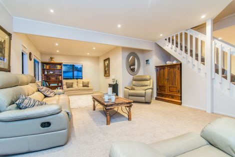 Photo of property in 1/217 Portage Road, Green Bay, Auckland, 0604