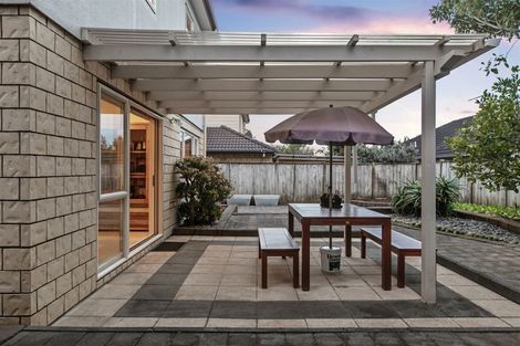 Photo of property in 16 Coachman Drive, Flat Bush, Auckland, 2016