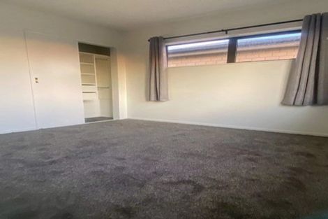 Photo of property in 50a Barbados Drive, Unsworth Heights, Auckland, 0632