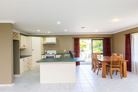 Photo of property in 11 Royal Oak Drive, Kelvin Grove, Palmerston North, 4414