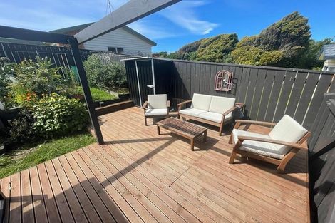 Photo of property in 10 Pohutukawa Grove, Titahi Bay, Porirua, 5022