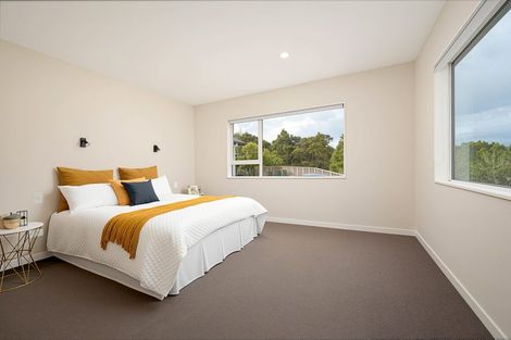 Photo of property in 220 Forest Hill Road, Waiatarua, Auckland, 0612