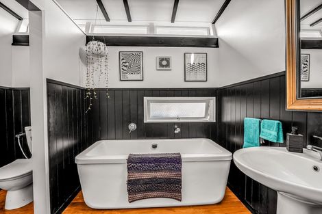 Photo of property in 105a Pahiatua Street, Hokowhitu, Palmerston North, 4410