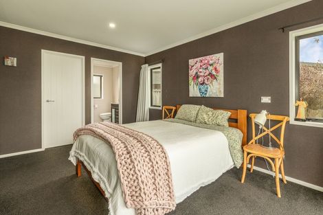 Photo of property in 18 Pearson Place, Paraparaumu, 5032