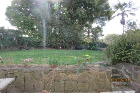 Photo of property in 14 Massey Avenue, Greenlane, Auckland, 1061