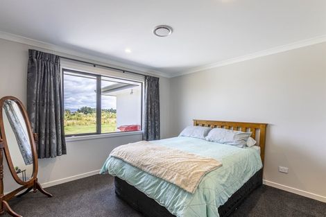 Photo of property in 7 Hartwell Drive, Kelvin Grove, Palmerston North, 4470