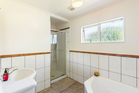 Photo of property in 93b Pukenamu Road, Te Horo, Otaki, 5581